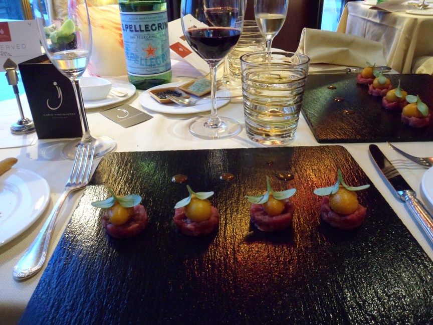 Carne cruda e Kumquat con Foie Gras