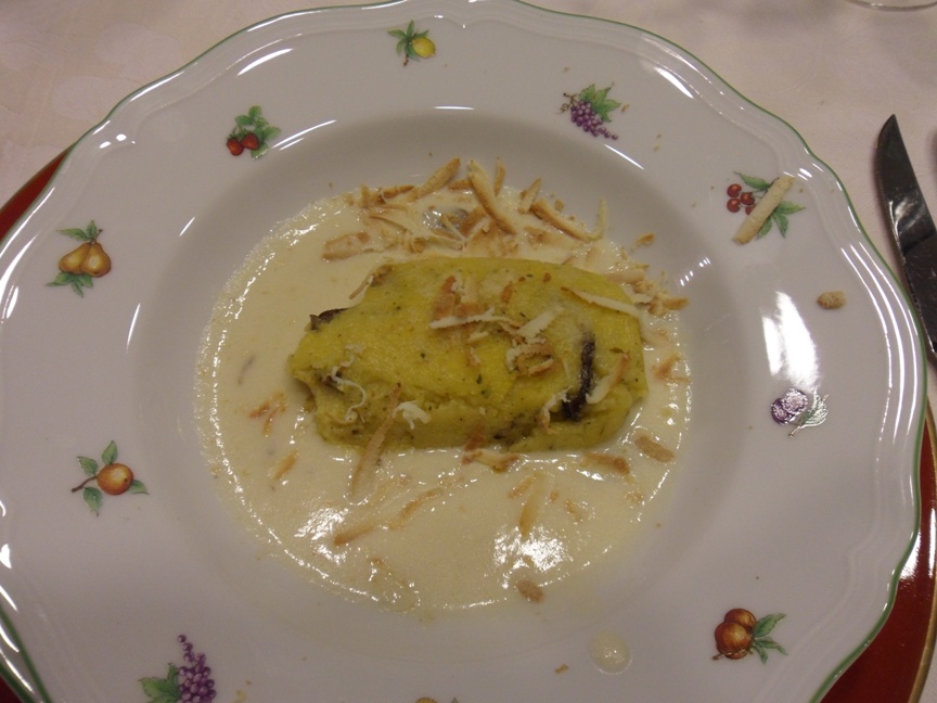 Bolote con ricotta, funghi e tartufo nero friulano